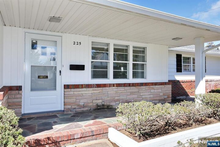 Property Photo:  225 Broadway  NJ 07642 