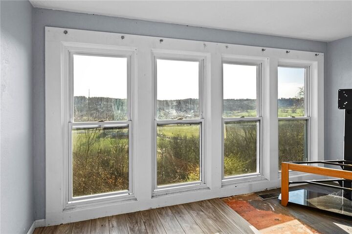 Property Photo:  300 Summit Lane  MO 64854 