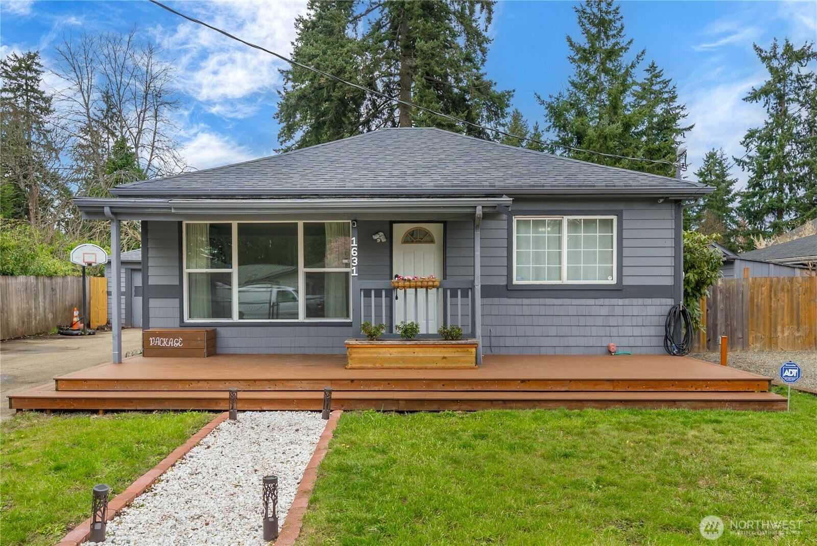 Property Photo:  1631  104th Street S  WA 98444 