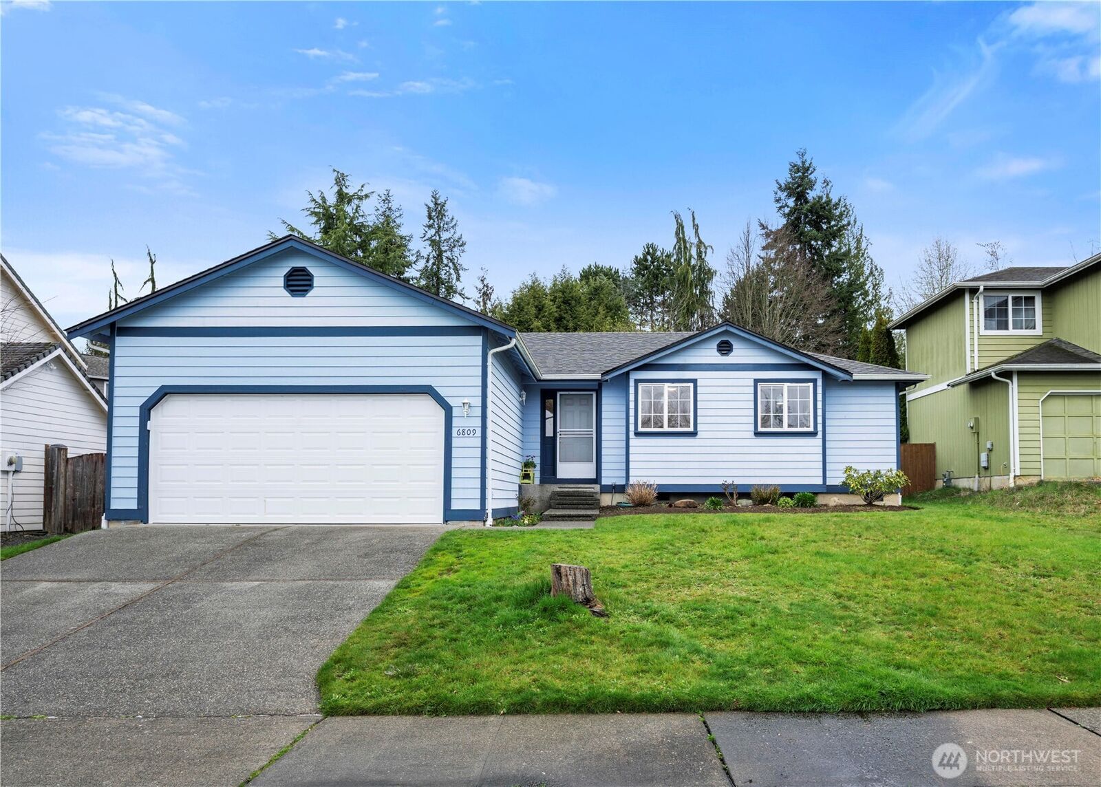 Property Photo: 6809 77th Avenue NE WA 98270