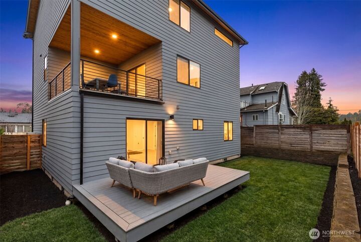 Property Photo:  6738  21st Avenue SW  WA 98106 