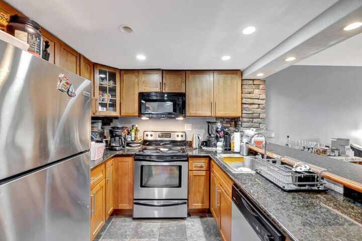 Property Photo: 3004 NE 5th Terrace 208-C FL 33334