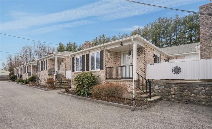 Property Photo: 52 Hawthorne Street 7 RI 02904