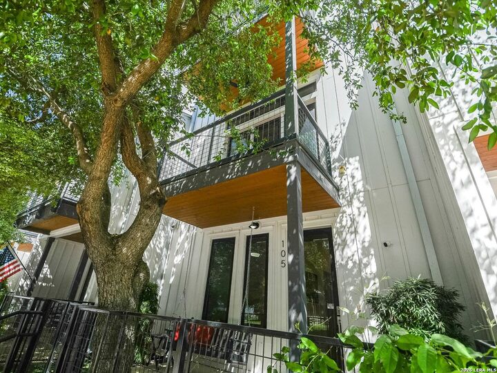 Property Photo:  1226 S Presa Unit 105  TX 78210 