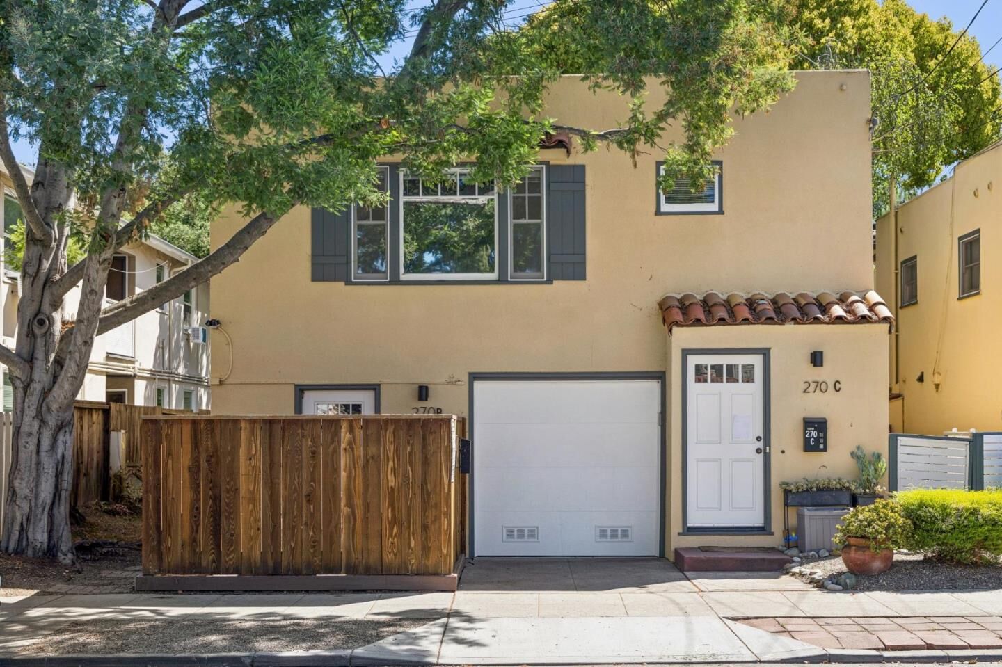 Property Photo:  270 Everett Avenue  CA 94301 