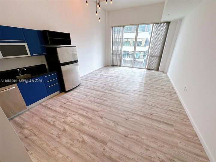 Property Photo:  253 NE 2nd St 322  FL 33132 