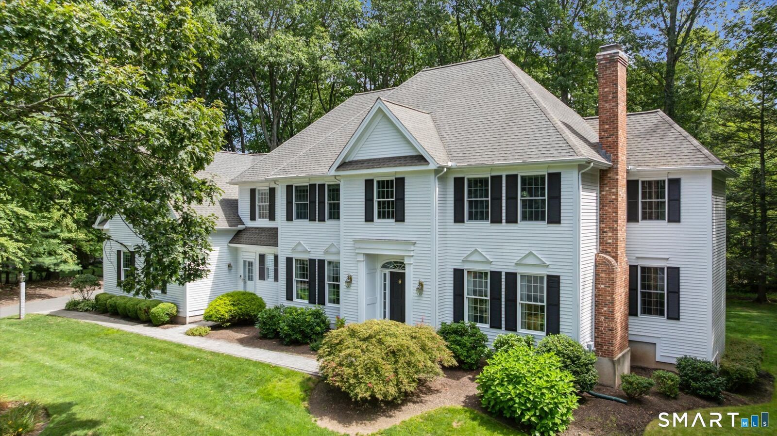 Property Photo:  7 School House Lane  CT 06070 