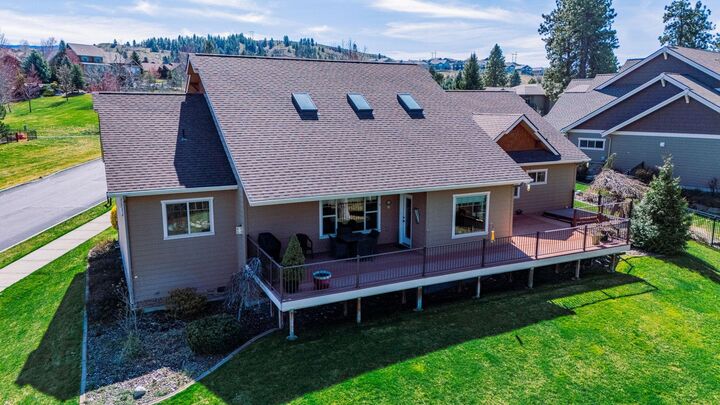 Property Photo: 501 N Kennewick Ln WA 99019