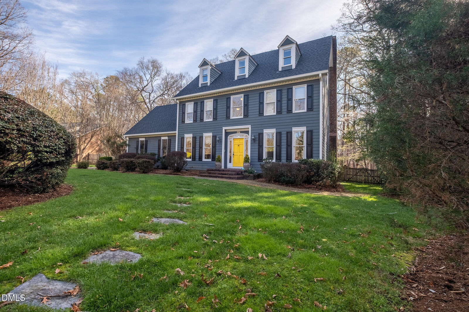 Property Photo:  216 Cobblestone Drive  NC 27516 