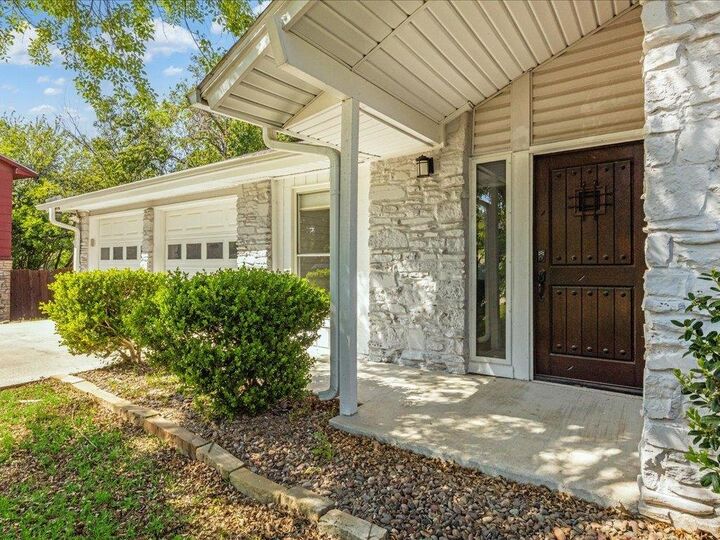 Property Photo:  7302 Meadowood Drive Drive  TX 78723 