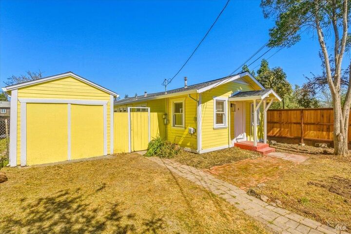 Property Photo:  852 Western Avenue  CA 94952 