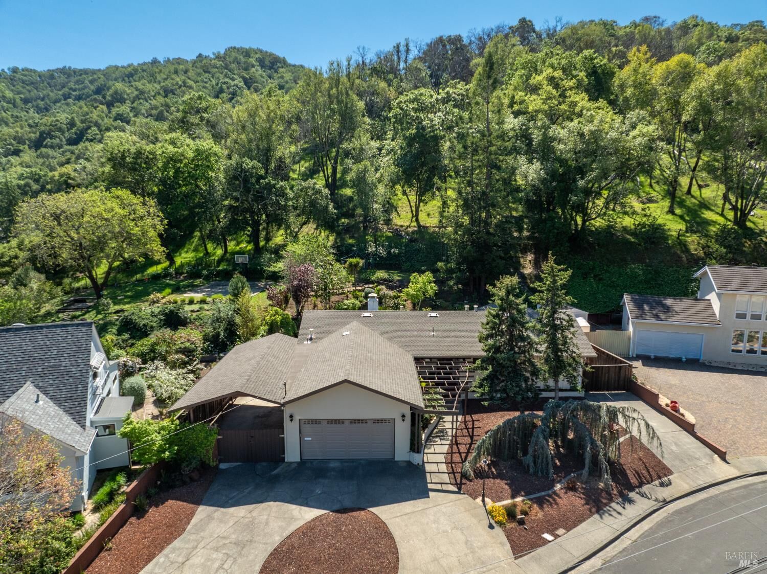 Property Photo:  455 Corte Norte  CA 94949 