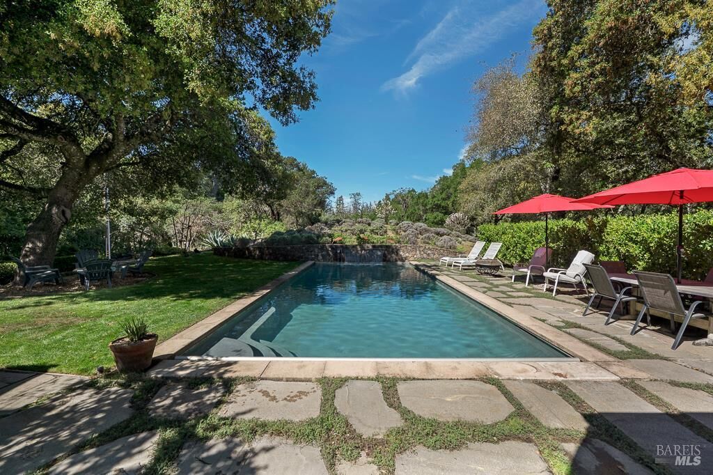 Property Photo:  2680 Lawndale Road  CA 95452 