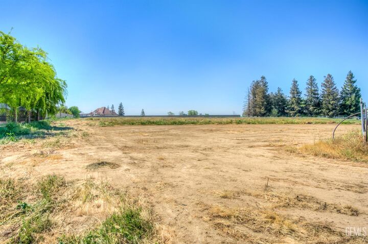 Property Photo:  0 Tiata Avenue  CA 93314 