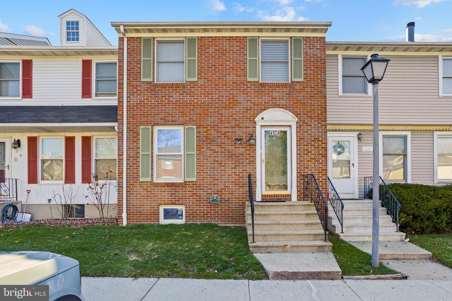 Property Photo:  45 Carriage Stop Place -4  NJ 08518 