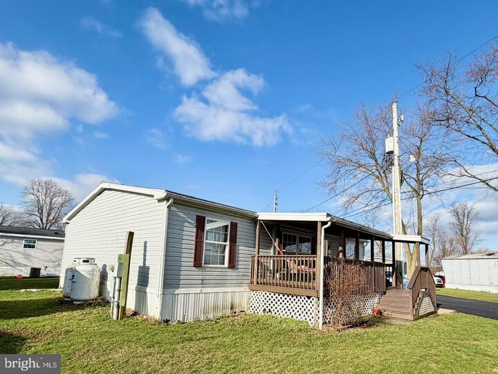 Property Photo:  16 Green Acres Trailer Court  PA 17046 