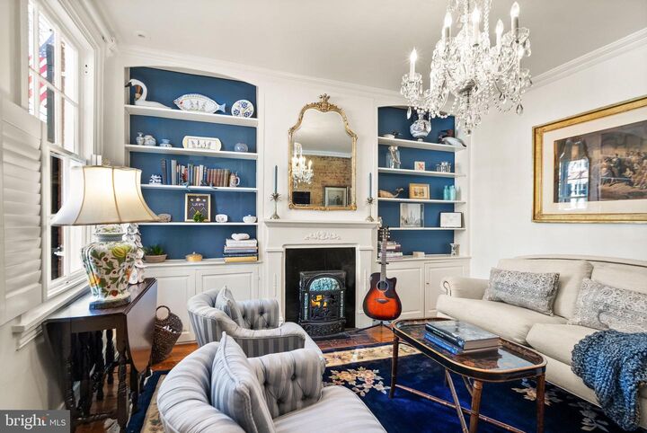 Property Photo:  112 Prince Street  VA 22314 