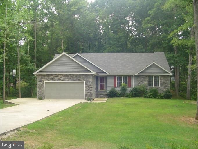 Property Photo: 105 Aspen Court VA 22508