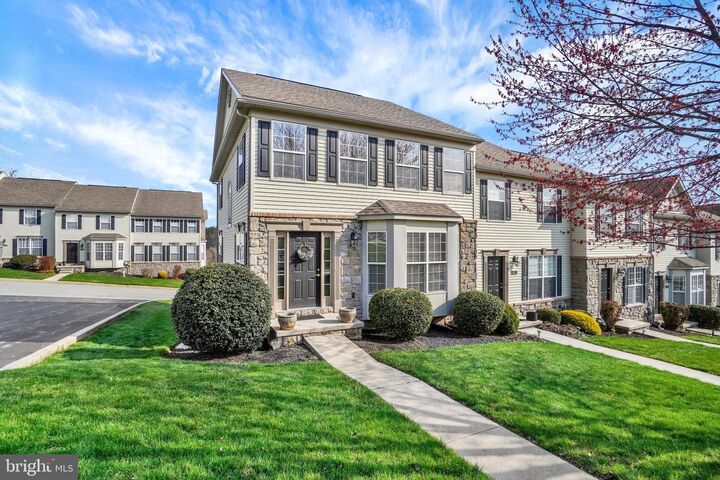 Property Photo: 2764 Seabiscuit St PA 17402