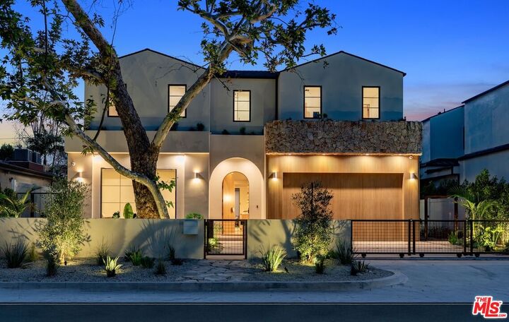 Property Photo:  11746 Blix St  CA 91607 