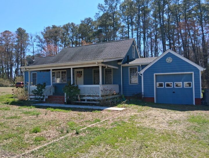 Property Photo: 24008 Bennett St VA 23421