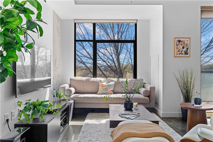Property Photo:  335 W Ponce De Leon Avenue 404  GA 30030 
