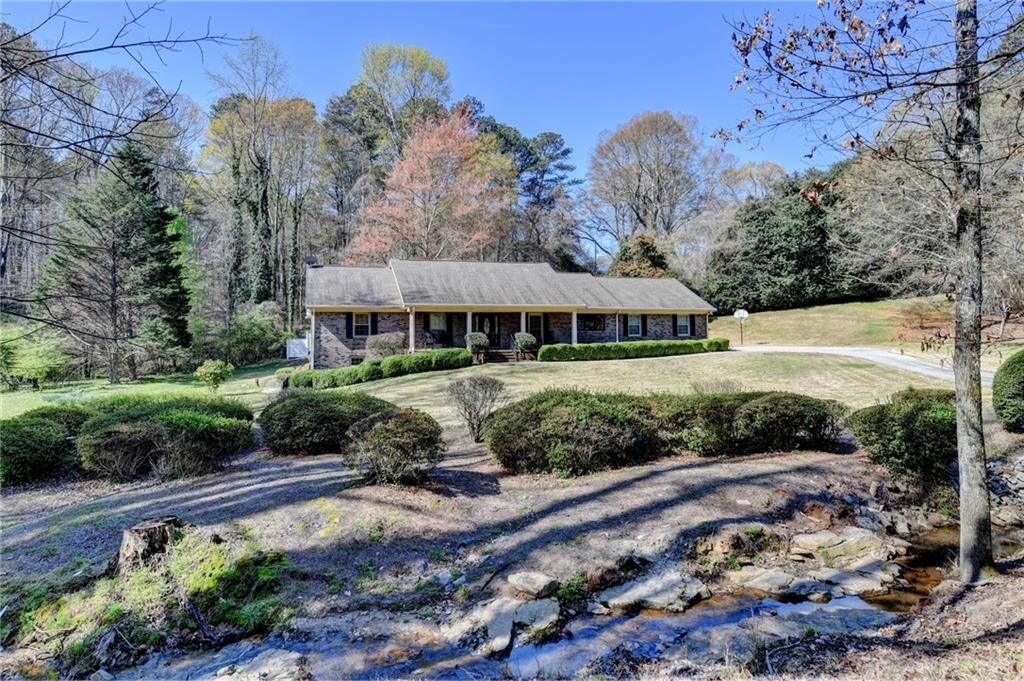 Property Photo:  2582 Kenwood Drive  GA 30096 