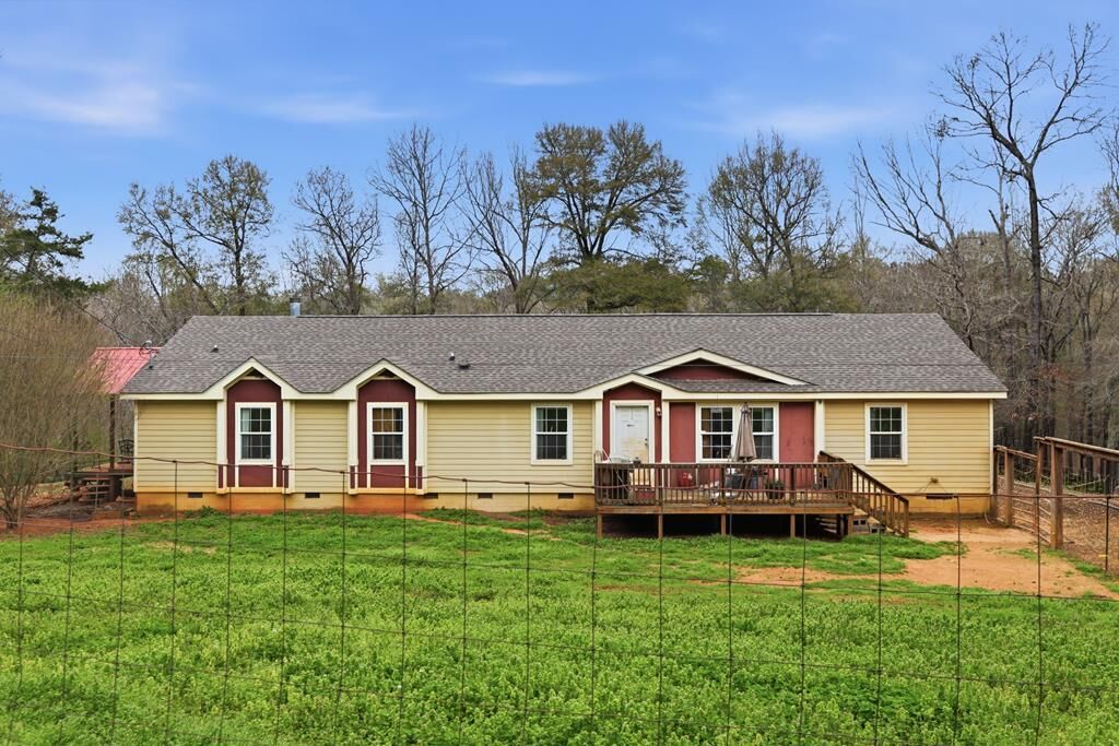Property Photo:  3211 Lee Road 0375  AL 36854 