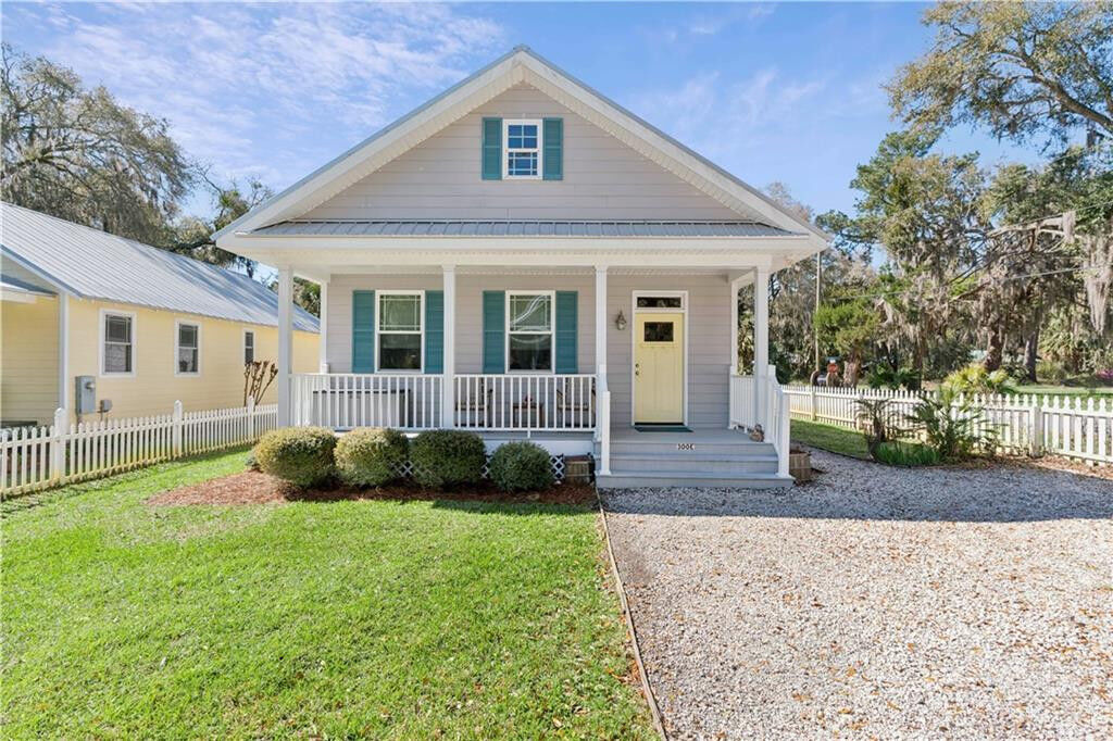 Property Photo:  300 Second Street E  GA 31305 