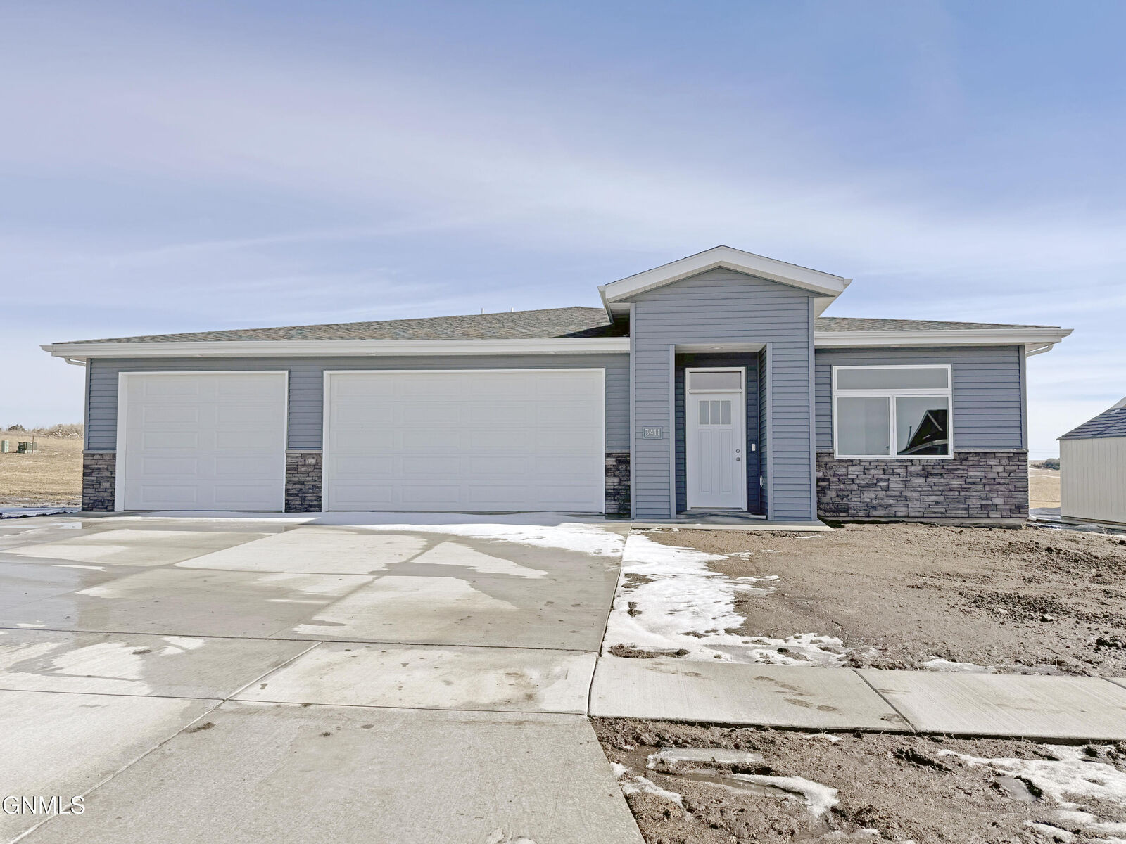 Property Photo:  3411 Tyndale Drive  ND 58503 
