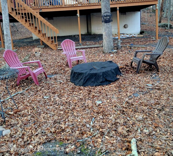 Property Photo:  353 Saunders Drive Pa  PA 18301 