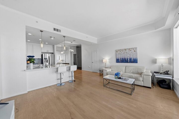 Property Photo:  3505 Sage Road 1905  TX 77056 