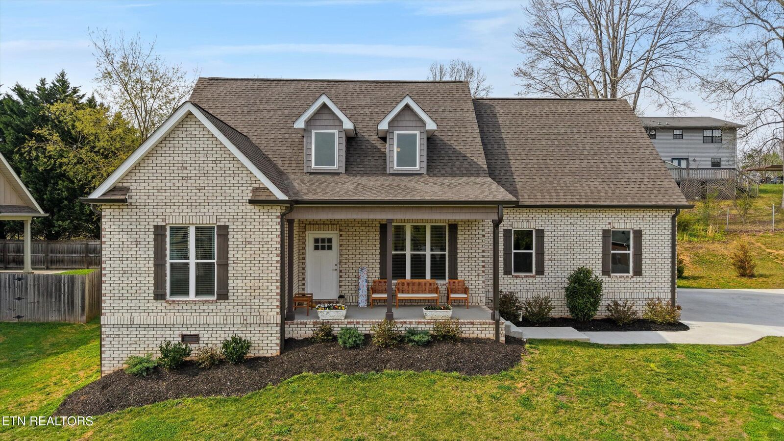 Property Photo: 115 Crossroads Blvd TN 37830