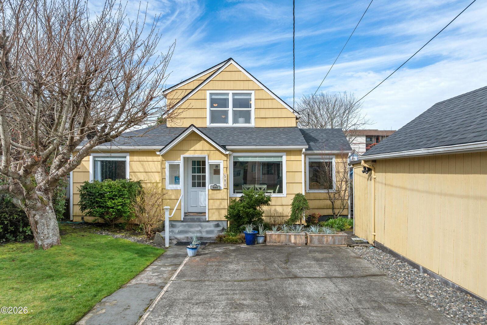 Property Photo:  580 S Columbia Street  OR 97138 