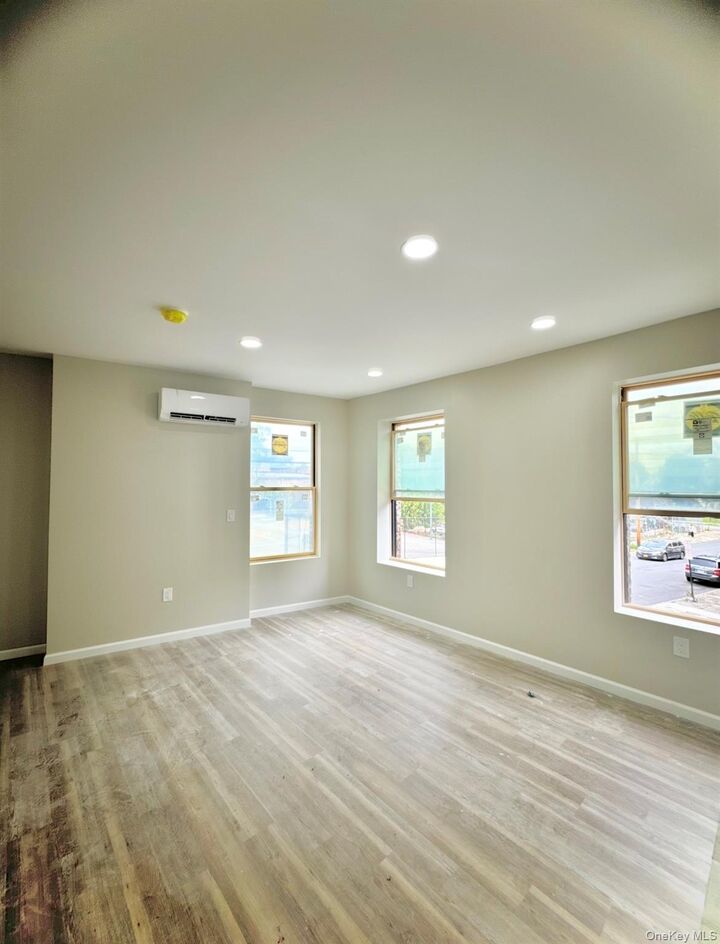 Property Photo:  199 Chambers Street 4  NY 12550 