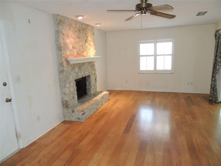 Property Photo: 2920 NW 54th Avenue FL 32653