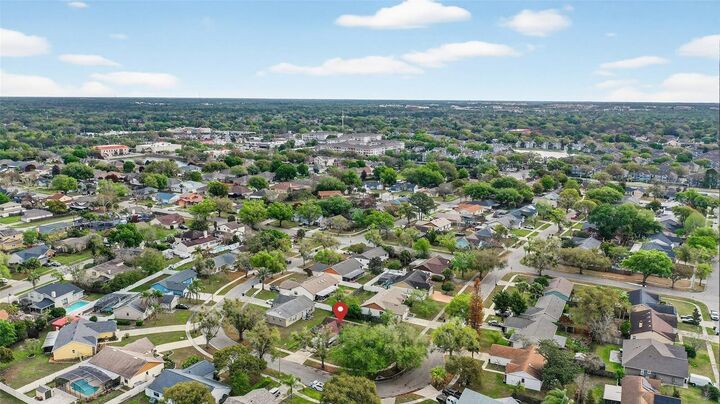 Property Photo: 9823 Balmoral Circle FL 32817