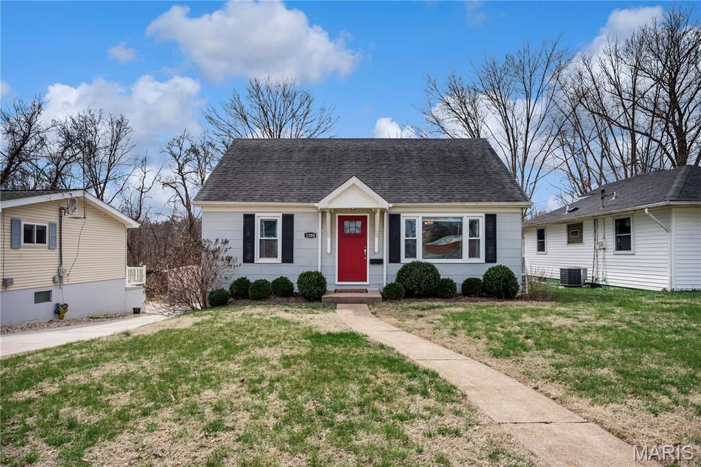 Property Photo:  1200 E 8th Street  MO 63090 