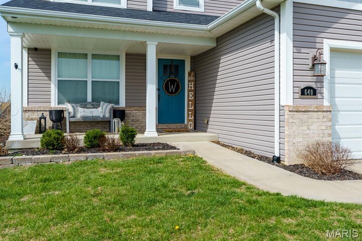 Property Photo: 640 Willowbrook Way IL 62269