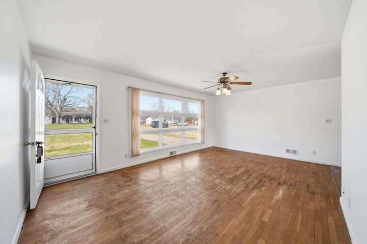 Property Photo:  705 Leo Road  MI 49203 