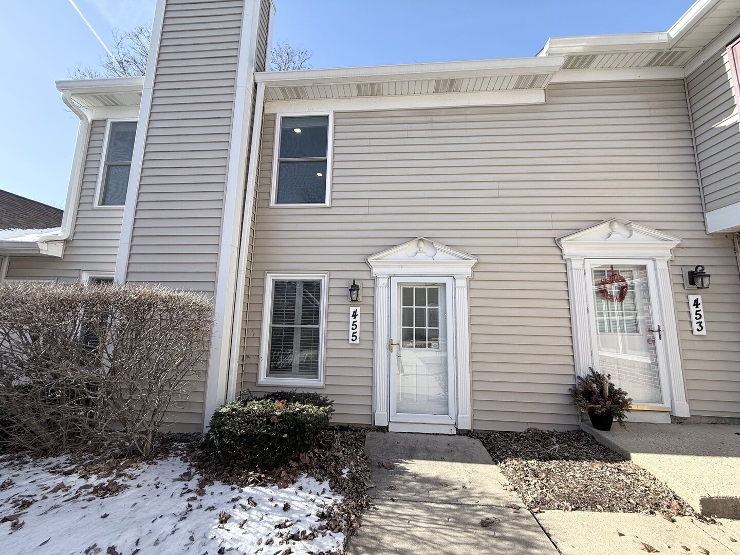 Property Photo: 455 Kensington Court IL 60563