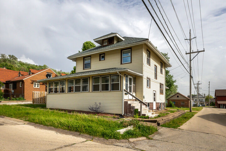 Property Photo:  115 Van Buren Street  IL 61074 