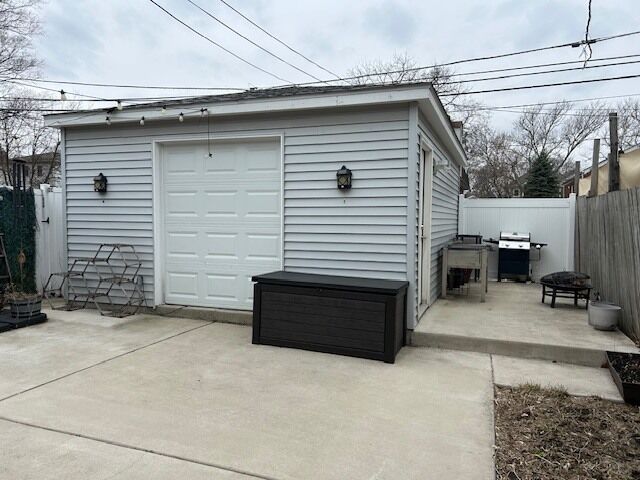 Property Photo:  1822 Brown Avenue  IL 60201 