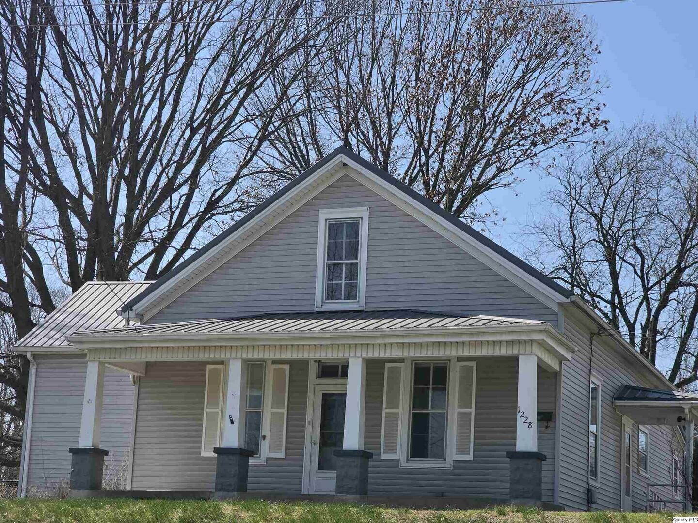 Property Photo:  1228 S 12th Street  IL 62301 
