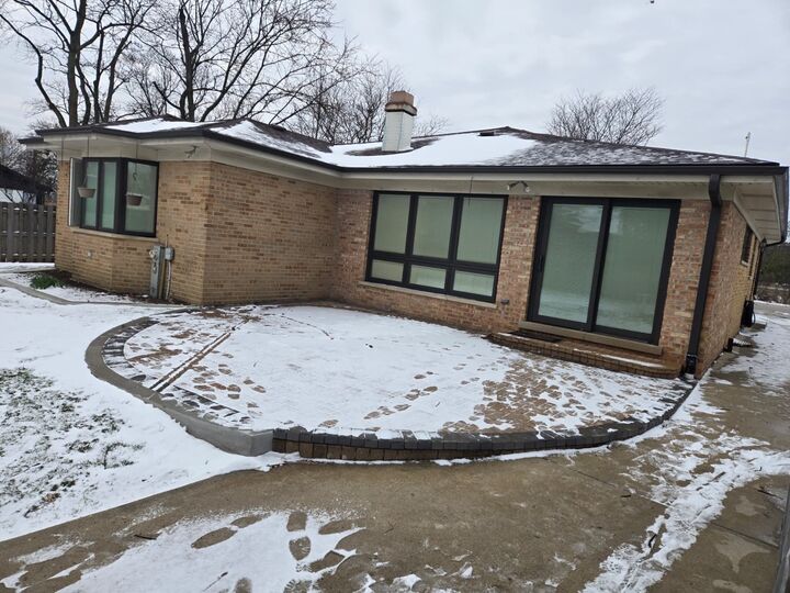 Property Photo: 216 Briar Drive IL 60091