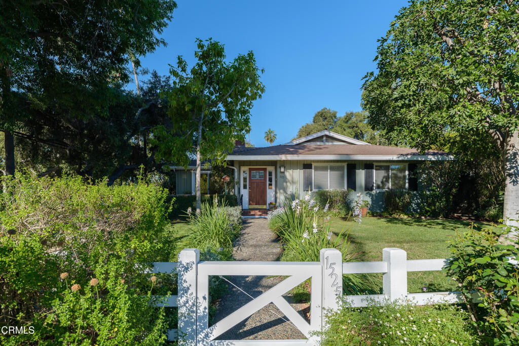 Property Photo: 1525 Oak Meadow Lane CA 91030