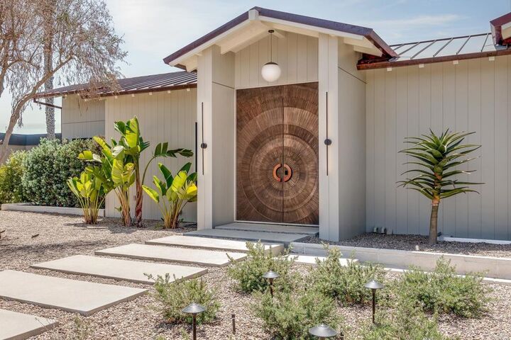Property Photo: 1506 Summit Ave CA 92007