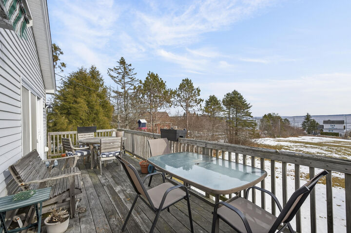 Property Photo:  8 Summer Street  ME 04974 