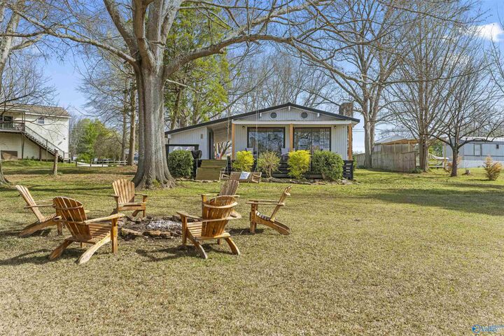 Property Photo:  404 County Road 307  AL 35057 