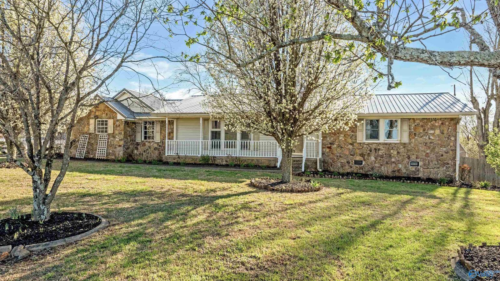 Property Photo: 216 45th Street NE AL 35967